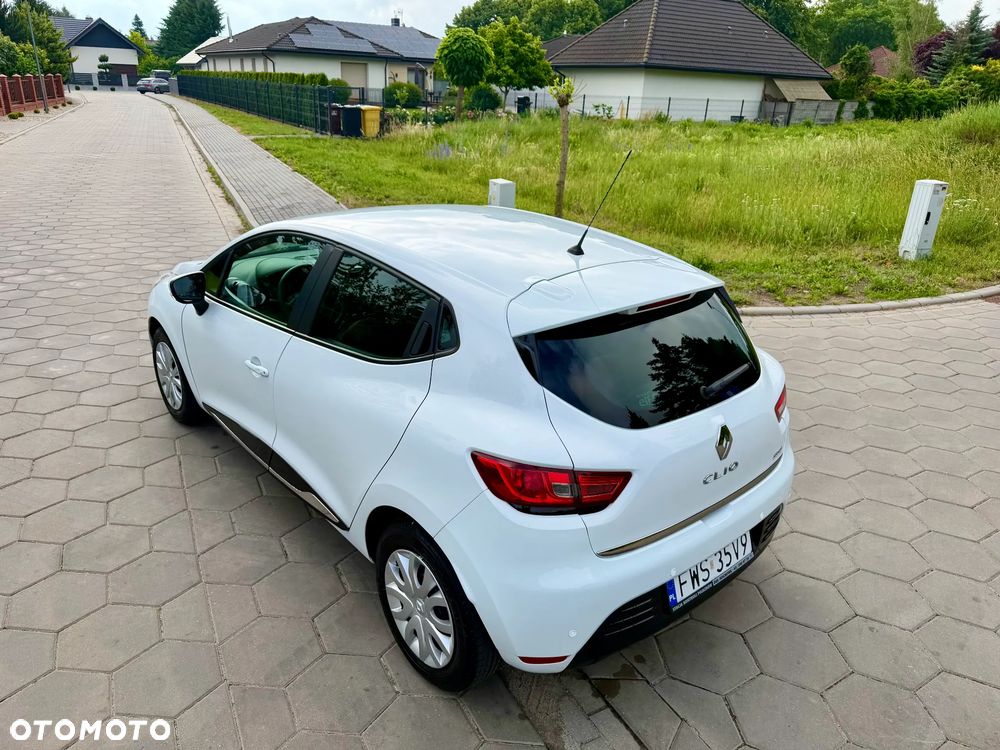 Renault Clio 1.2 16V 75 Life - 16