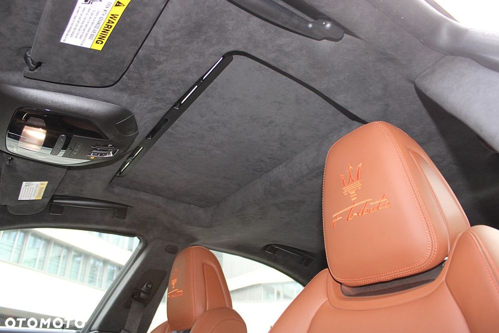 Maserati Ghibli - 22