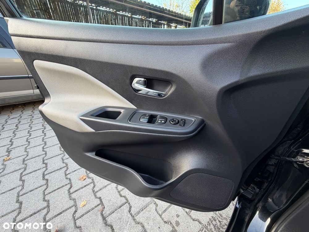 Nissan Micra 1.0 Visia Plus - 20