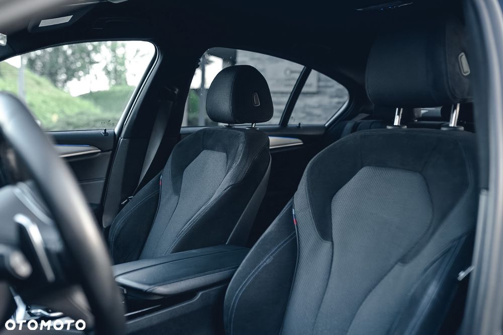 BMW Seria 5 520d xDrive M Sport sport - 30