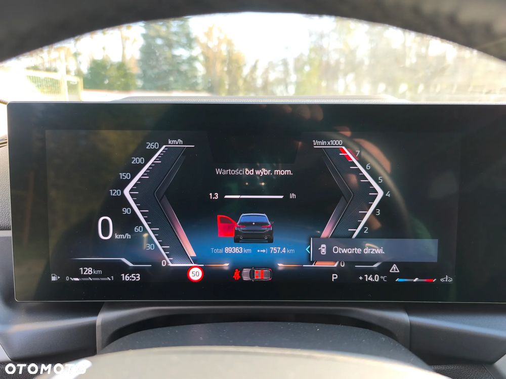 BMW Seria 3 318i Advantage - 38