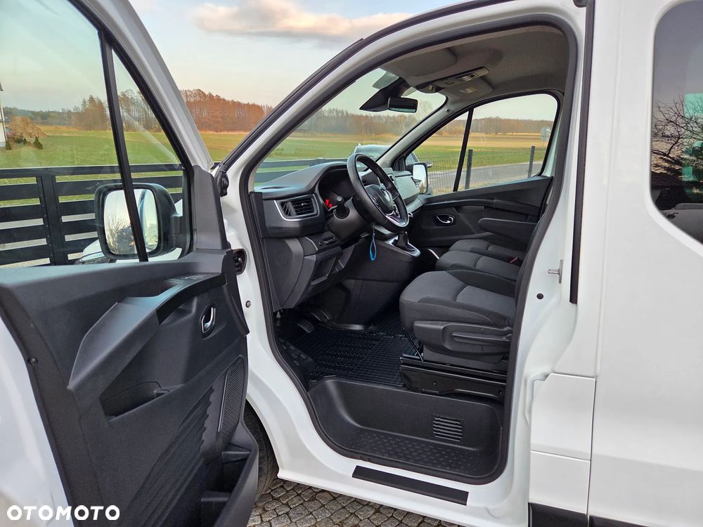 Renault Trafic 2.0 dCi - 10