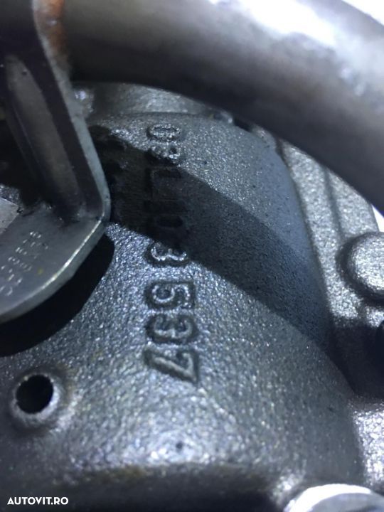 Pompa Ulei cu Balansoare VW Passat B6 2.0TDI BMA BKP BMP BUZ BMR 2005-2010 Cod 03L103537 / 03L103535 - 10