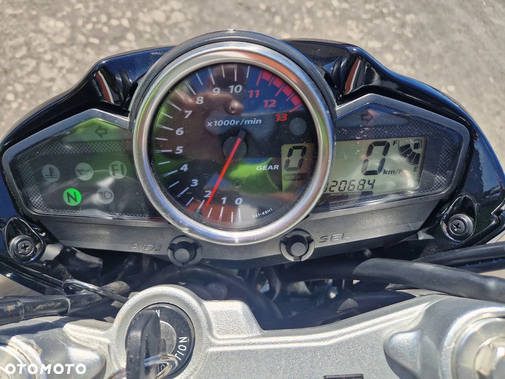 Suzuki GW 250 - 9