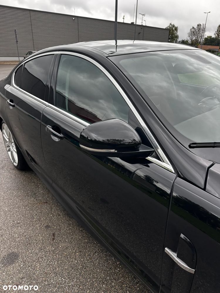 Jaguar XF XFR - 19