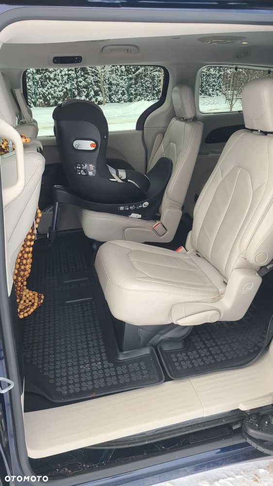 Chrysler Pacifica - 23