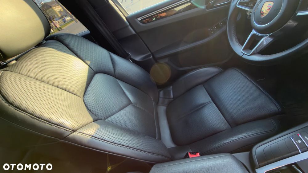 Porsche Macan - 32