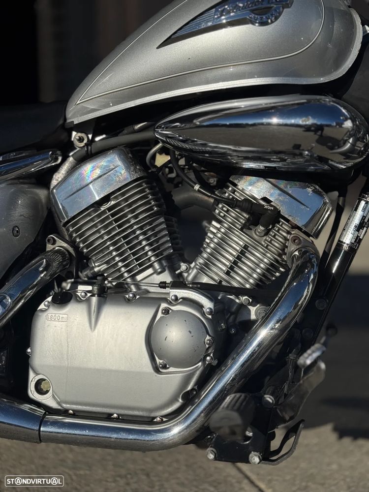 Suzuki VL Intruder - 8