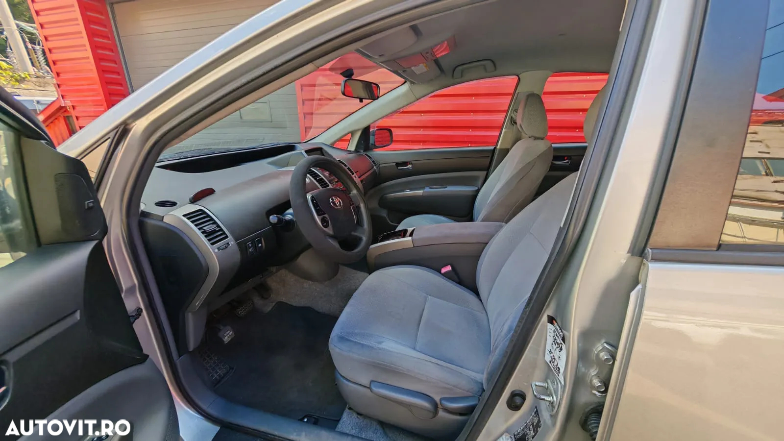 Toyota Prius (Hybrid) Executive - 20