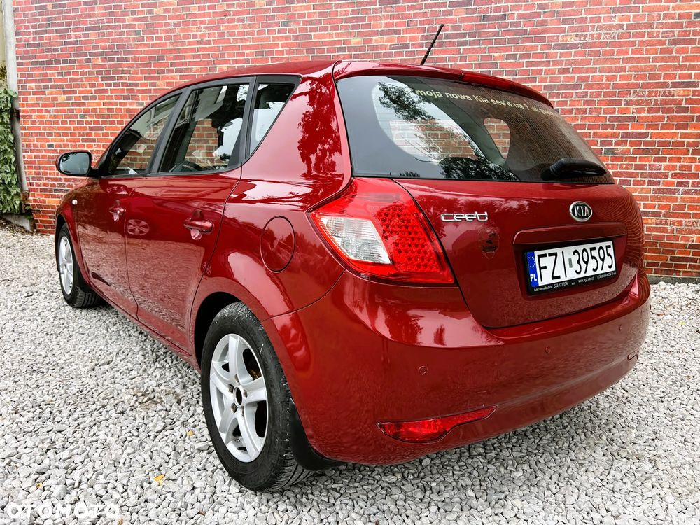 Kia Ceed - 5