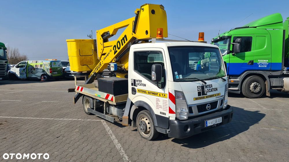 Nissan CABSTAR NT400 - 4