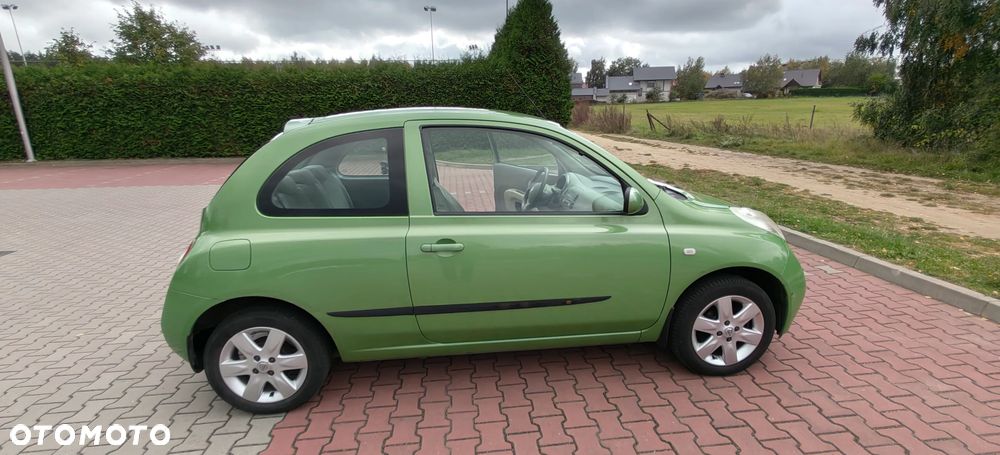 Nissan Micra 2004 photo 5