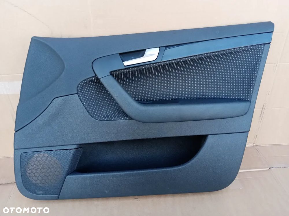 Boczek tapicerka drzwi prawy przód Audi A3 8P 5D 8P4867106 - 1