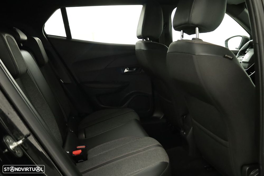 Peugeot 2008 1.2 PureTech Allure - 23