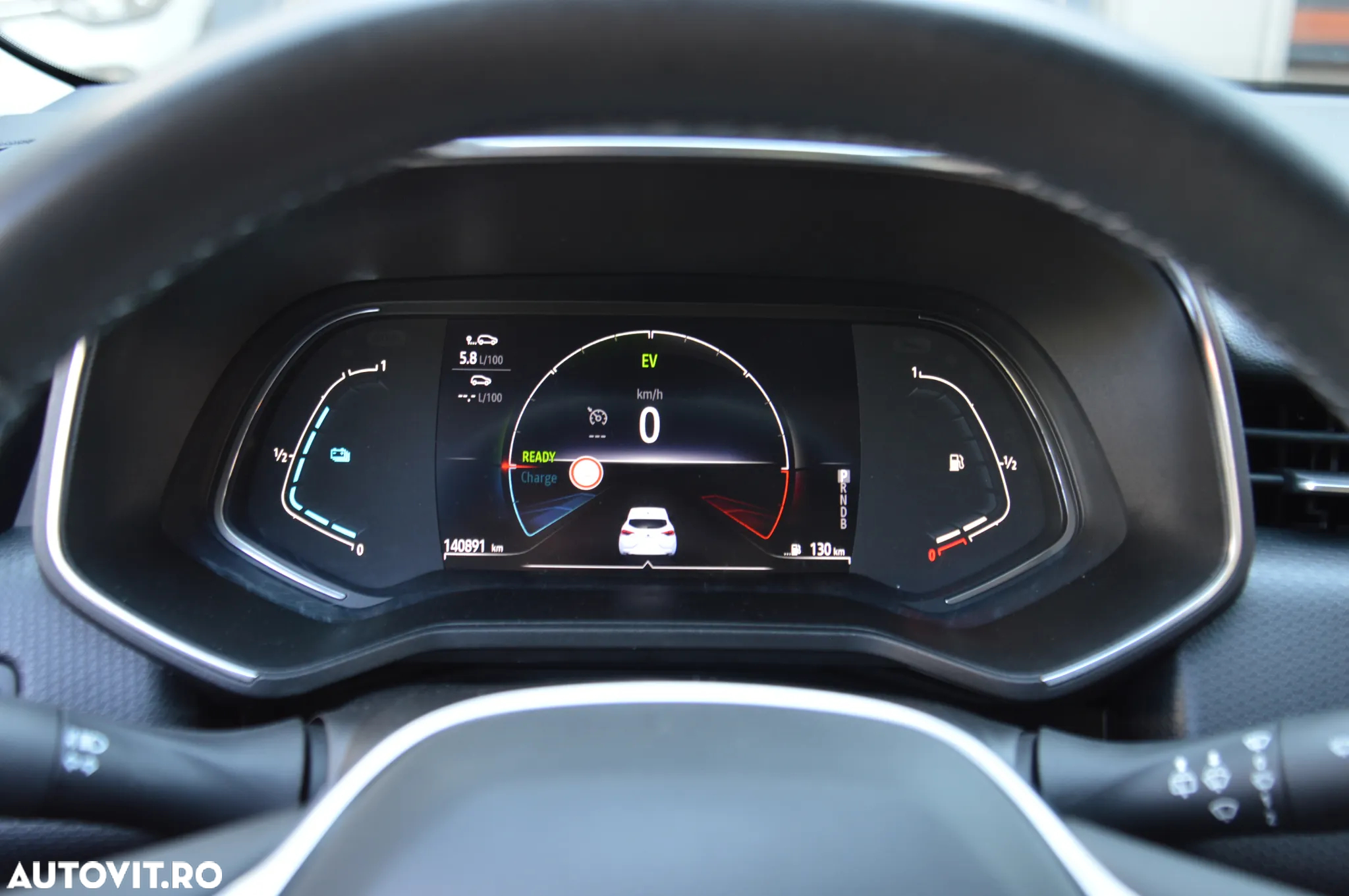 Renault Clio E-TECH Hybrid 140 BUSINESS EDITION - 28