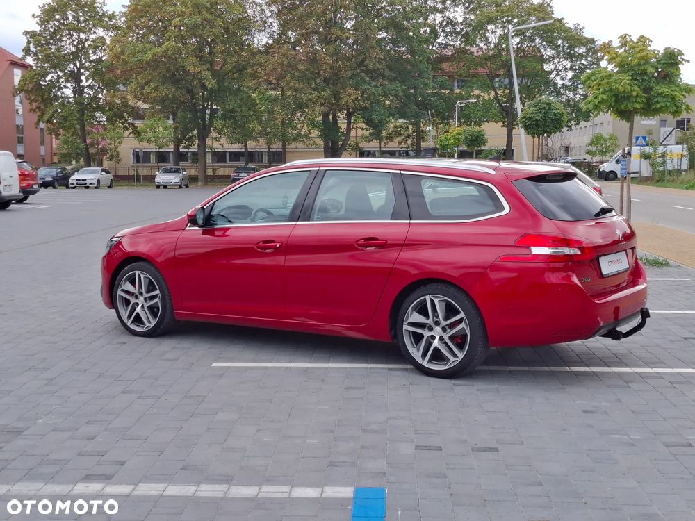 Peugeot 308 - 8