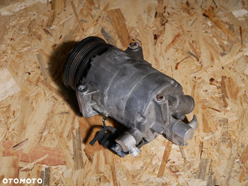 SPRĘŻARKA KLIMATYZACJI FORD FIESTA 1.0 ECOBOOST C1B1-19D629-AM - 2
