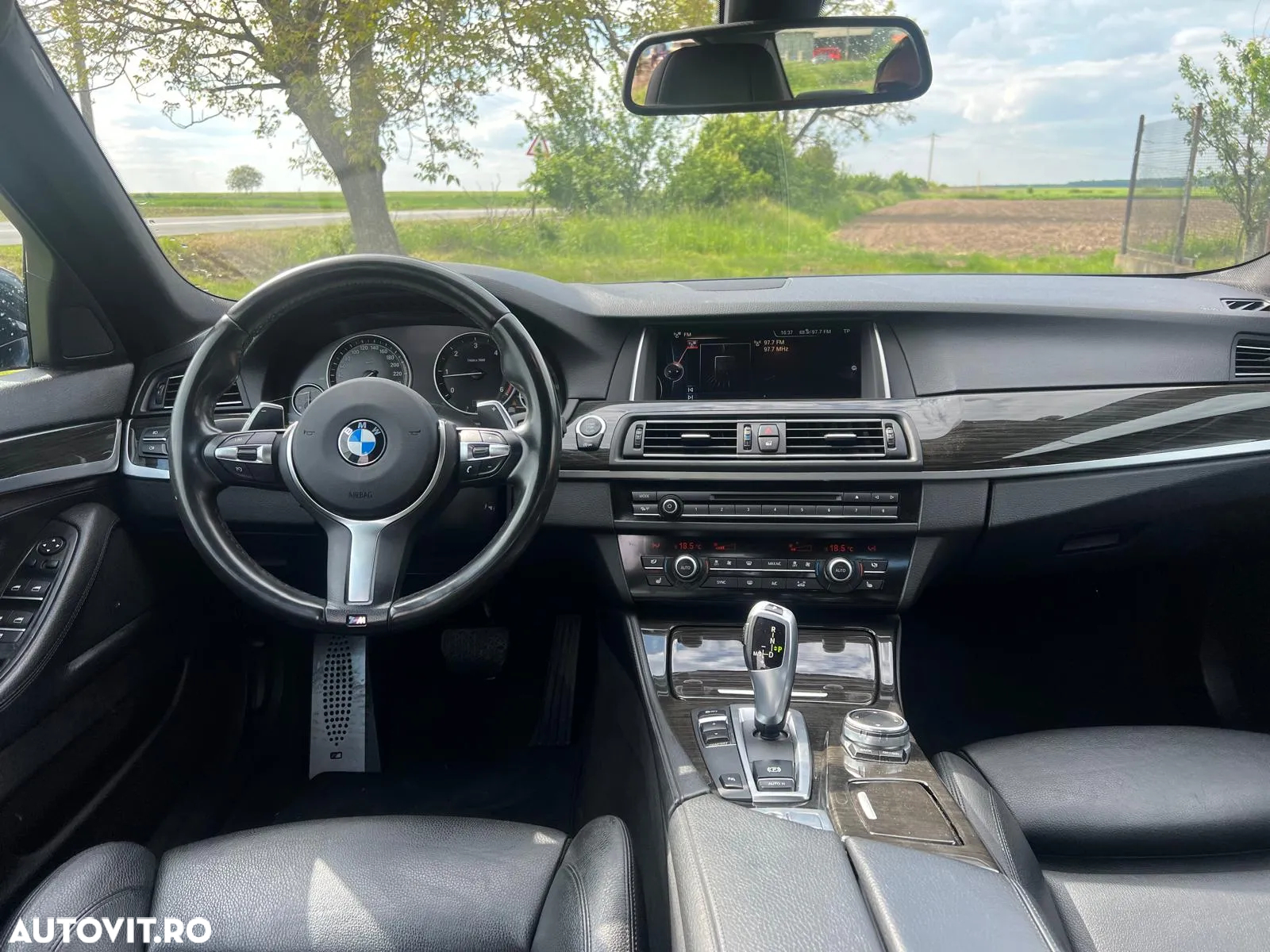 BMW Seria 5 520d xDrive AT - 12