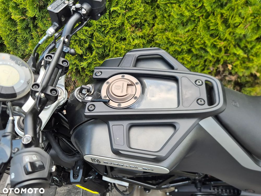 Husqvarna Svartpilen - 16