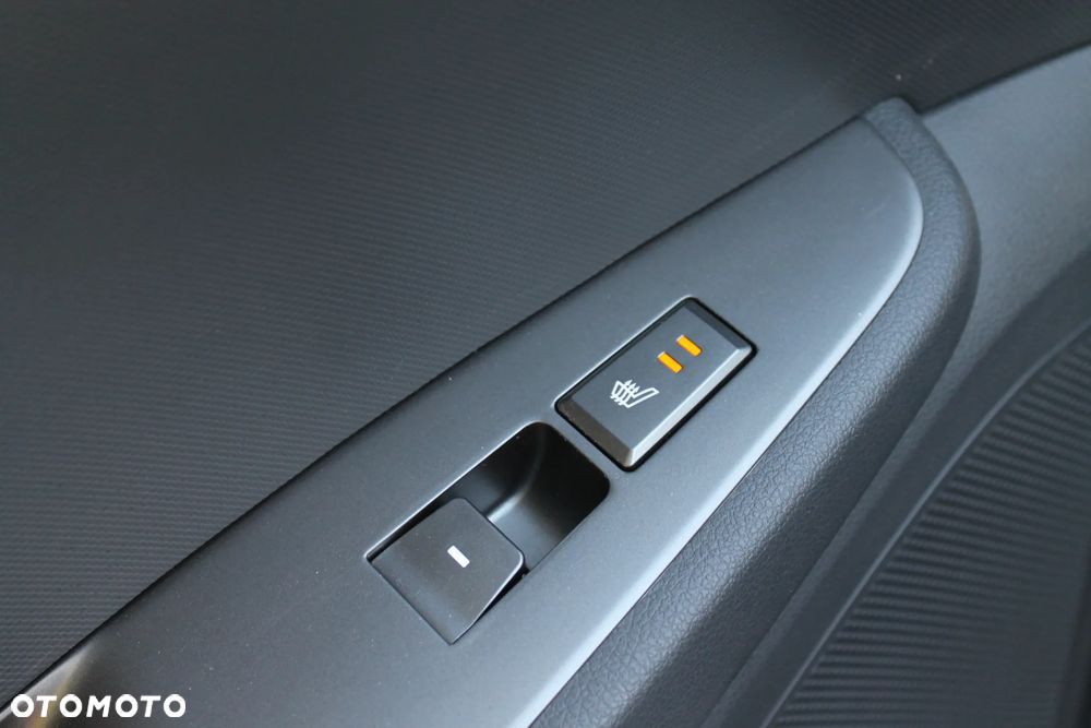 Hyundai IONIQ - 29