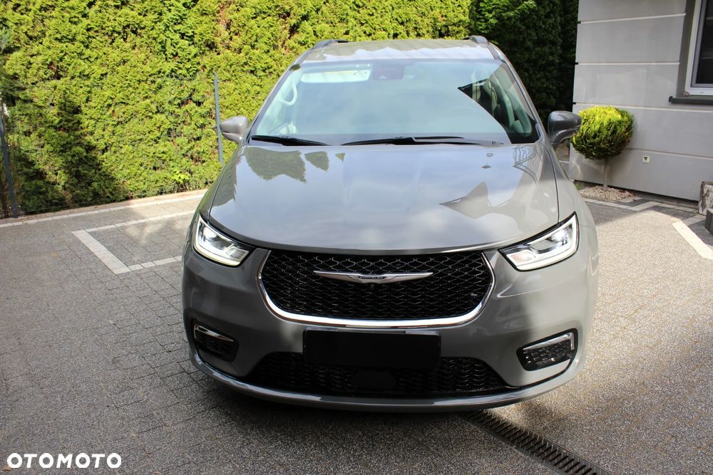 Chrysler Pacifica - 6