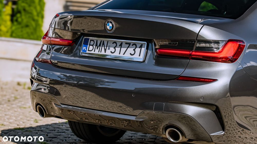 BMW Seria 3 320d M Sport - 5