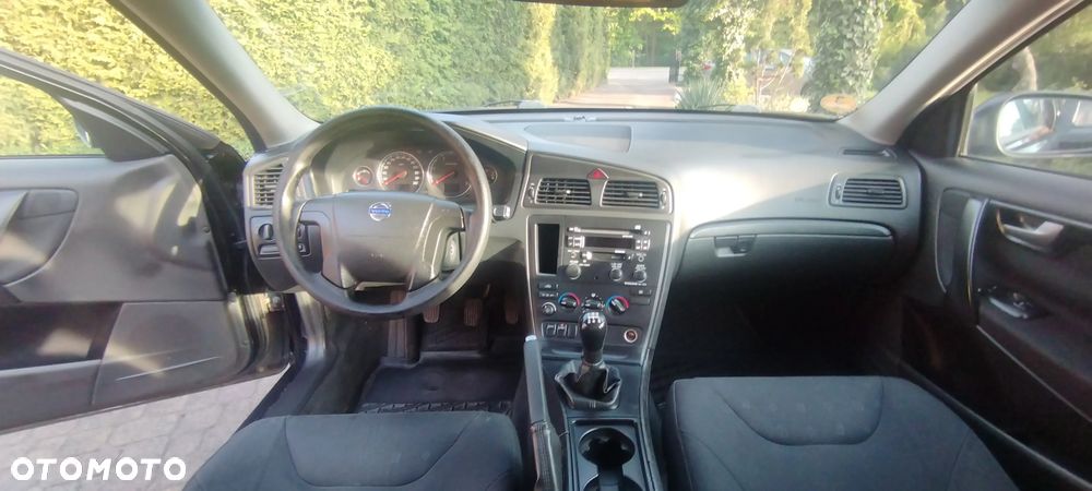 Volvo V70 D5 Comfort - 22