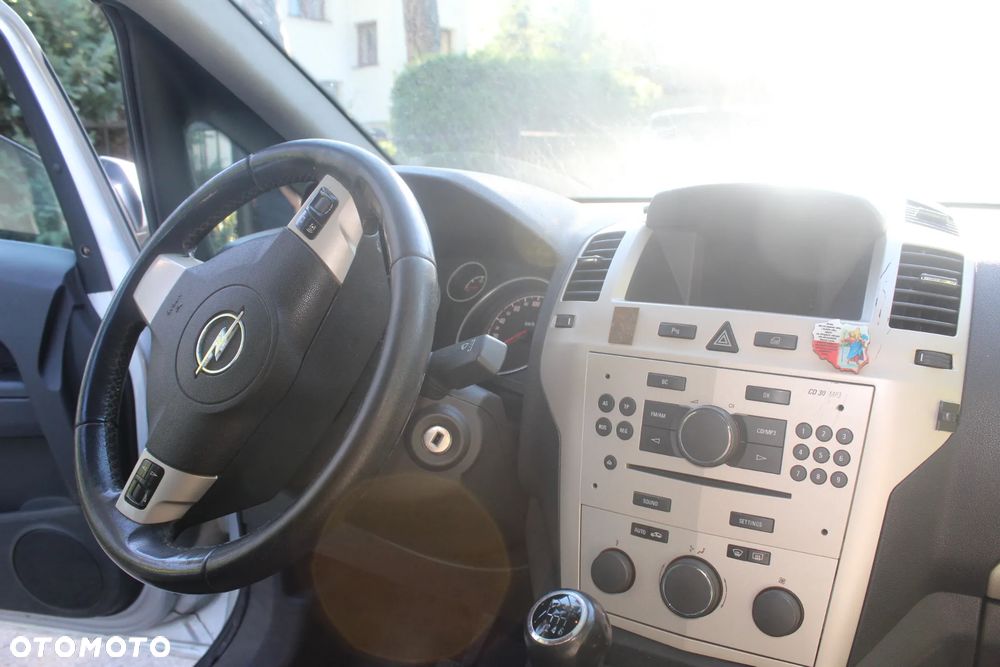 Opel Zafira 1.9 CDTI Enjoy - 11