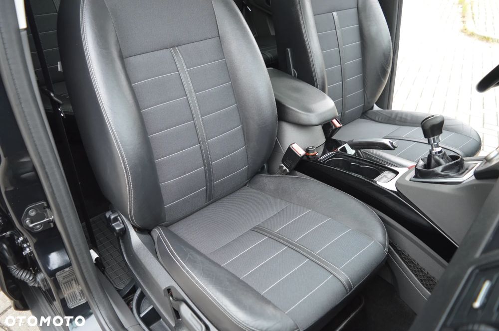 Ford Kuga 2.0 TDCi Titanium FWD - 24