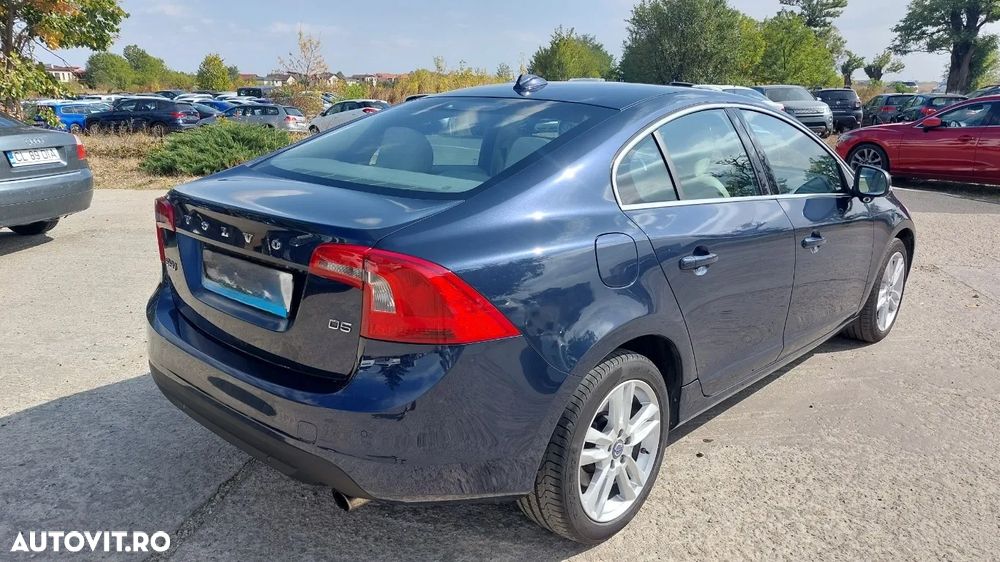Volvo S60 D5 Summum - 5