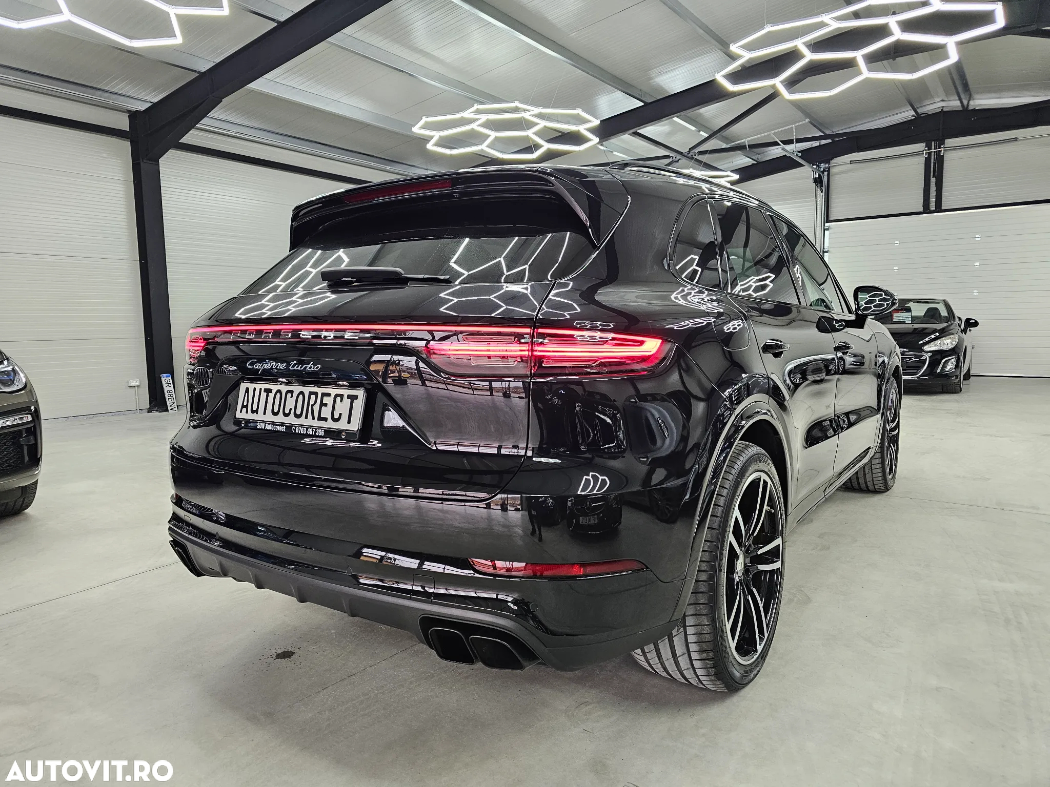 Porsche Cayenne Turbo - 6
