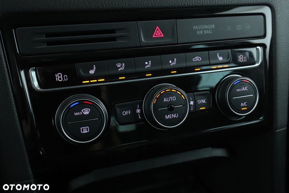 Volkswagen Golf - 15