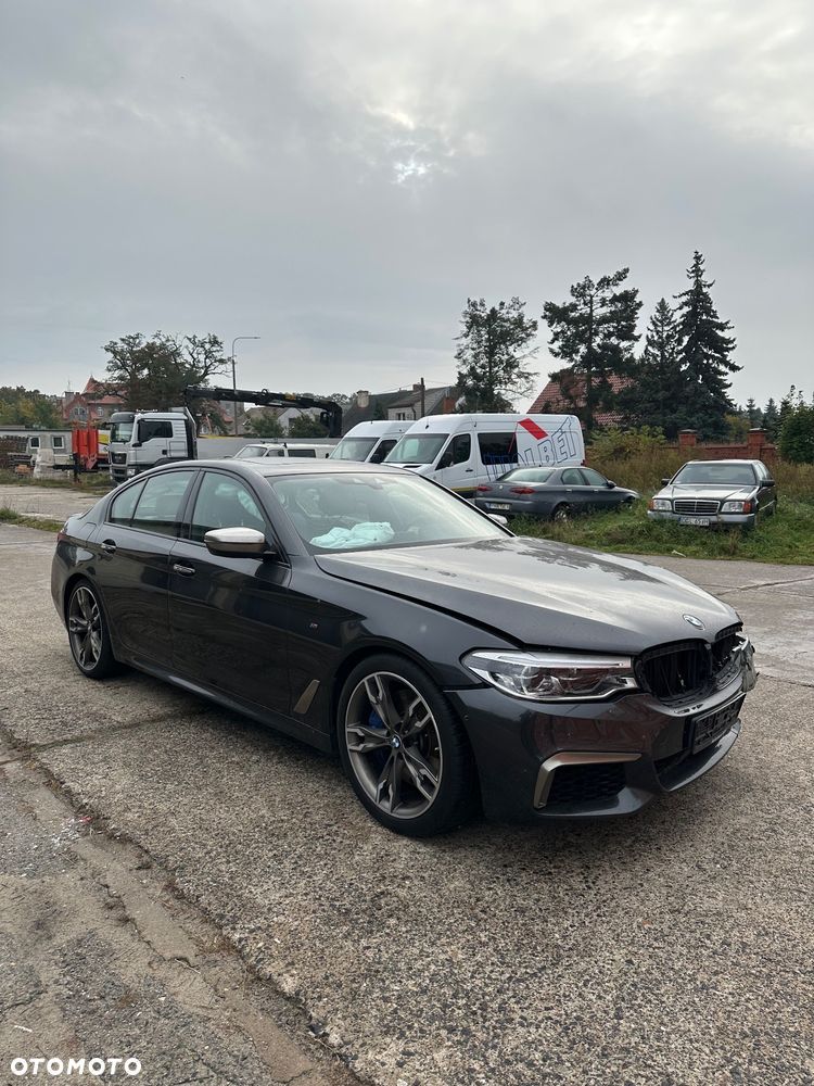 BMW Seria 5 M550i xDrive sport - 1