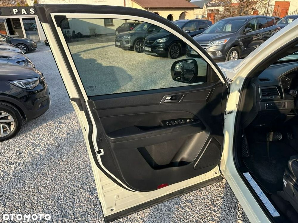 SsangYong/KGM Musso 4WD Autm Crystal - 15