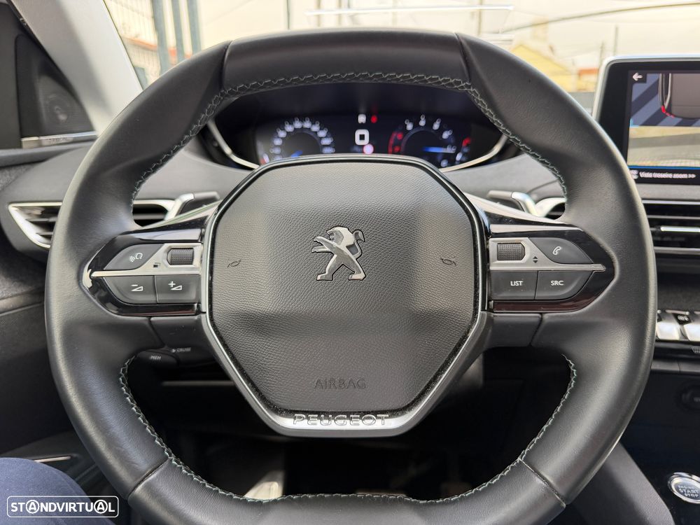 Peugeot 5008 PureTech 130 EAT8 Stop & Start Roadtrip - 21