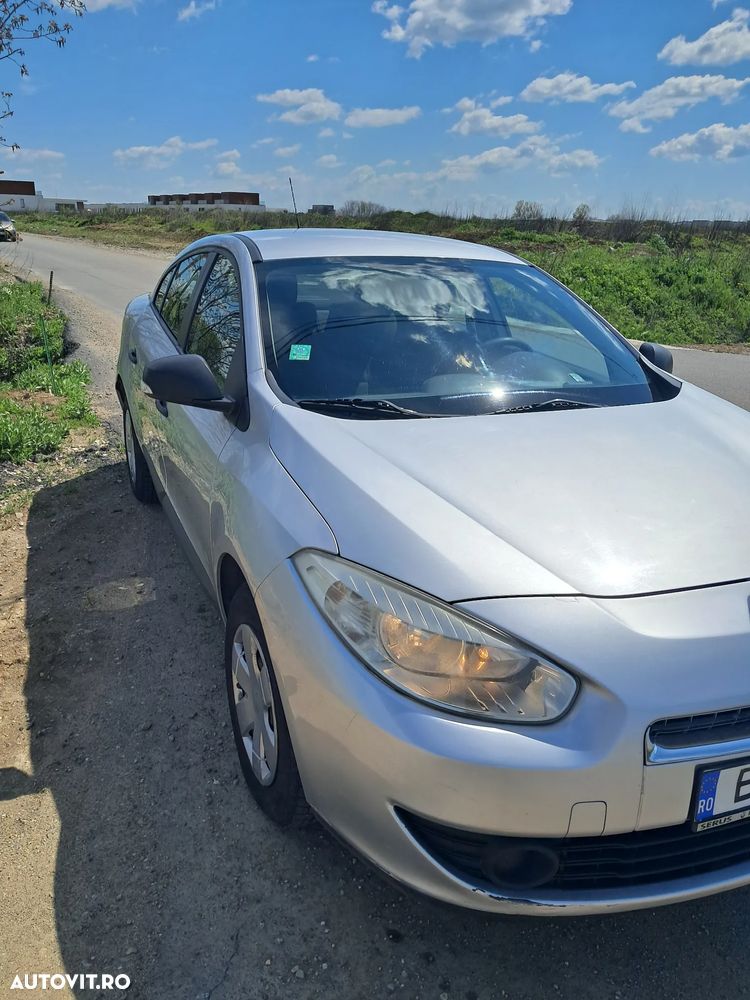 Renault Fluence 1.6 16V Authentique - 8