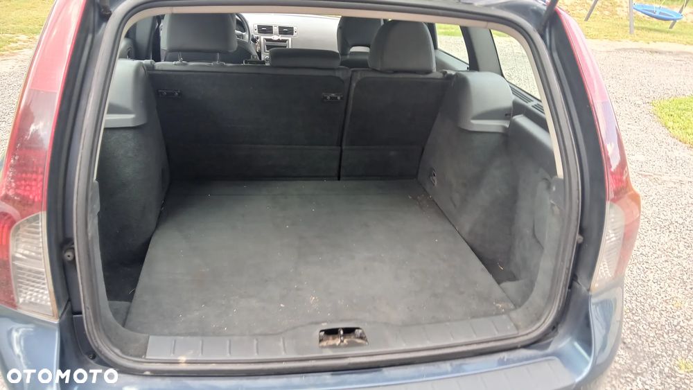 Volvo V50 2.0D - 11