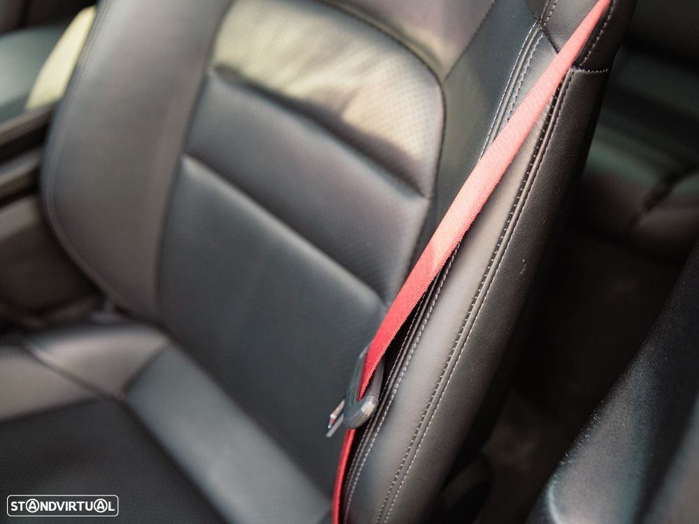 Porsche Taycan Bateria Performance Plus - 13