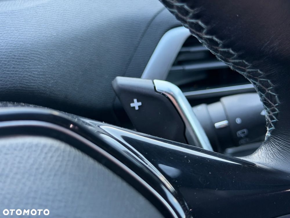 Peugeot 5008 2.0 BlueHDi Allure Pack S&S EAT8 - 17