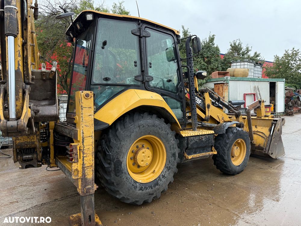 Caterpillar 428F2 - 3