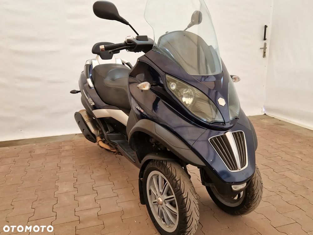 Piaggio MP-3 - 1