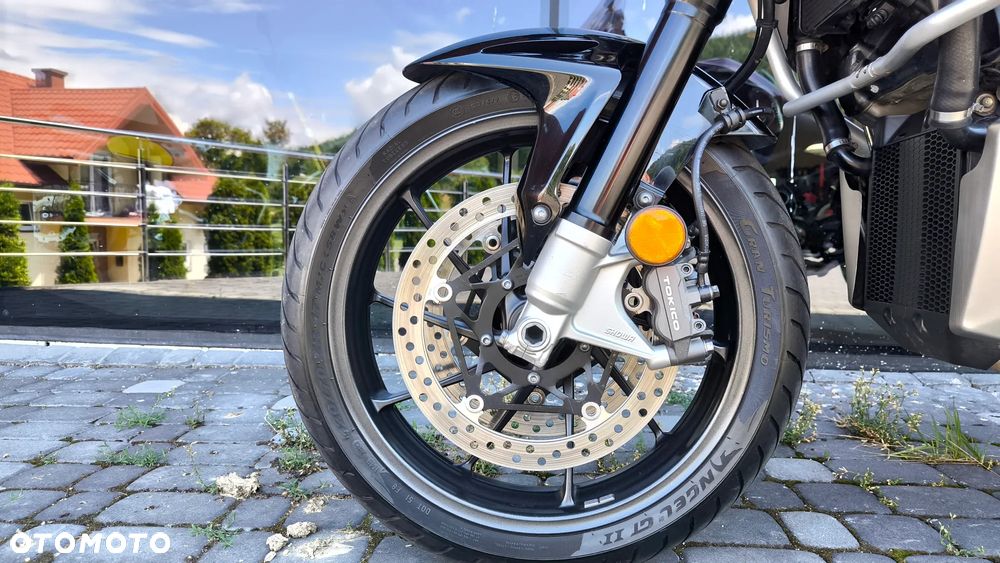Honda VFR - 25