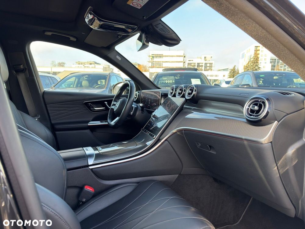 Mercedes-Benz GLC - 29