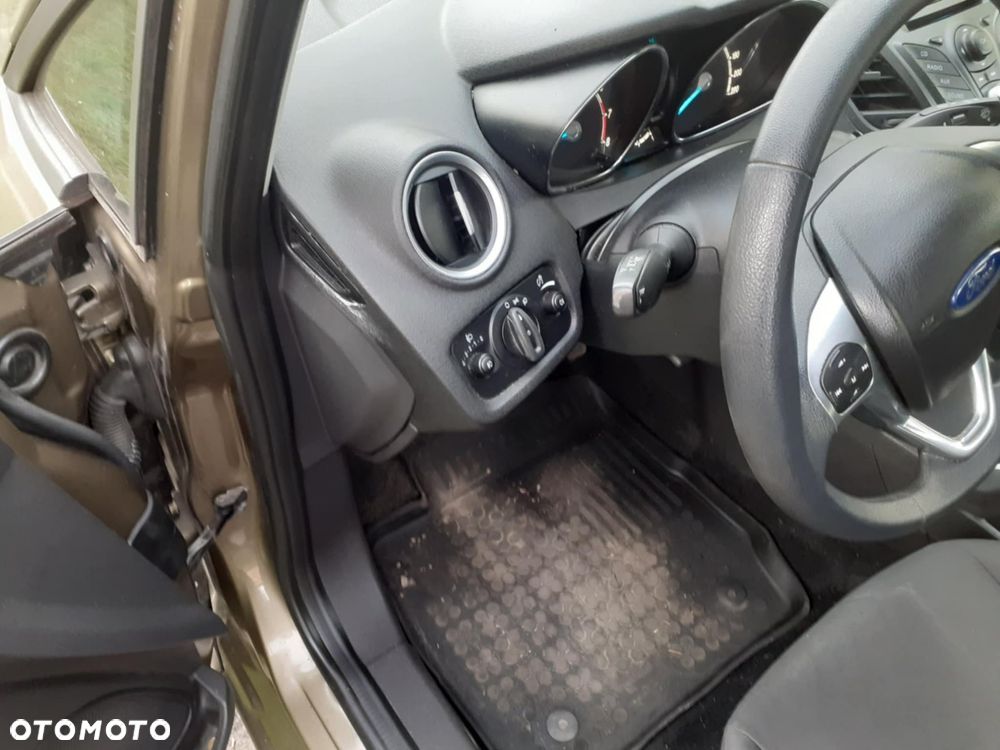 Ford Fiesta 1.4 Gold X EU5 - 7