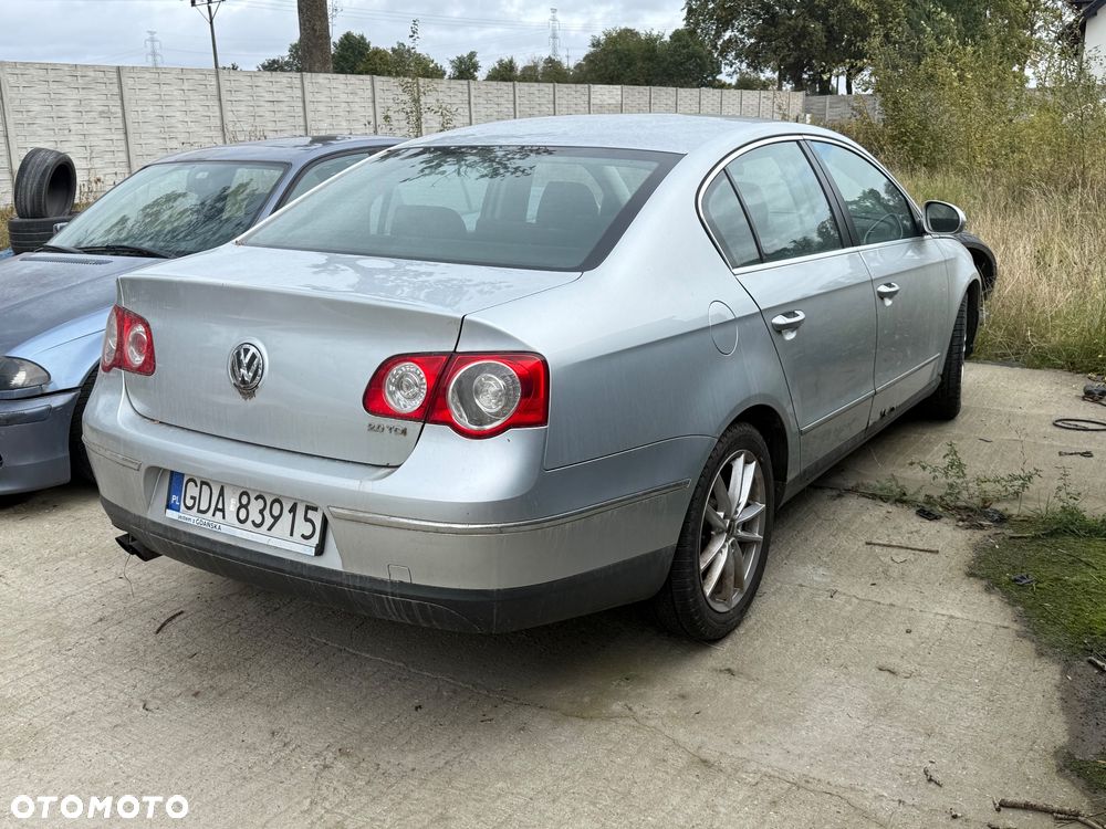 Volkswagen Passat 2.0 TDI DPF Sportline - 1
