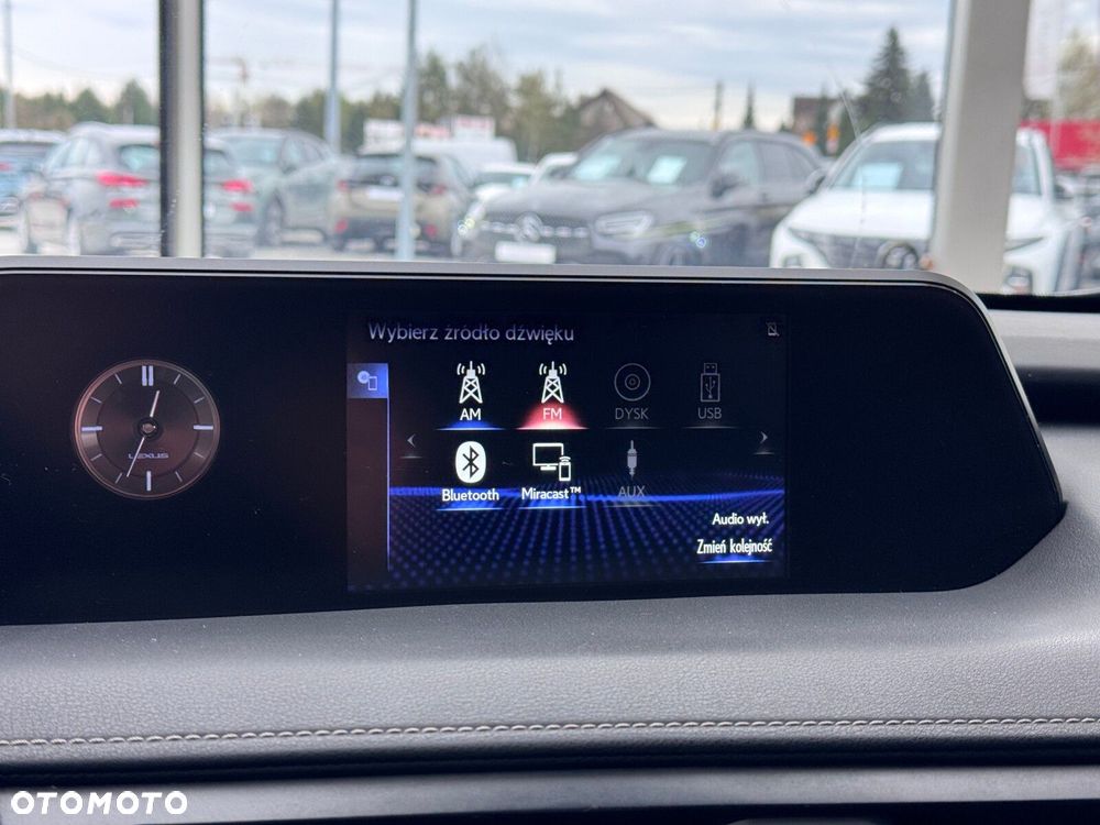 Lexus UX - 34
