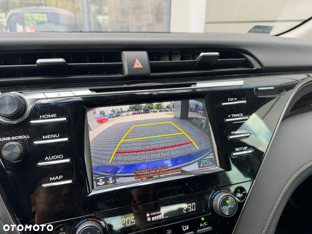 Toyota Camry 2.5 Hybrid Comfort CVT - 13