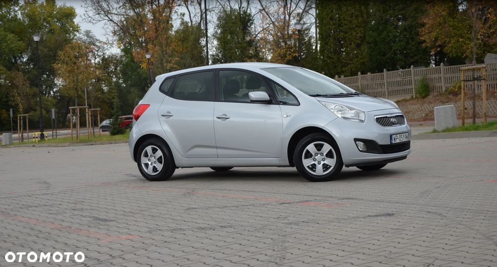 Kia Venga - 8
