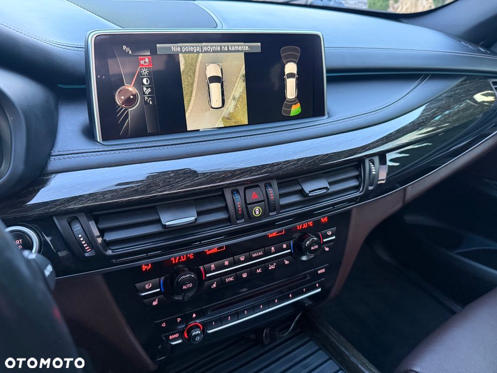 BMW X5 xDrive50i Sport-Aut - 19