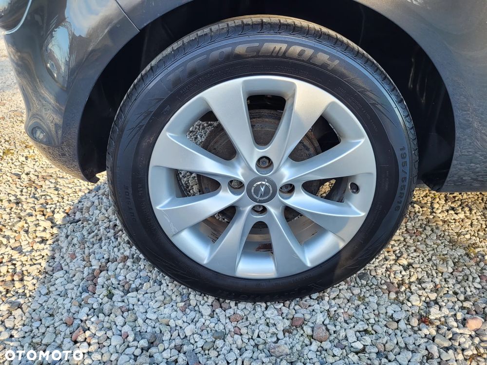 Opel Corsa 1.4 16V Active - 10